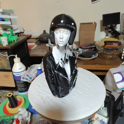 Mô hình cô nàng biker khác (another Biker chick model)