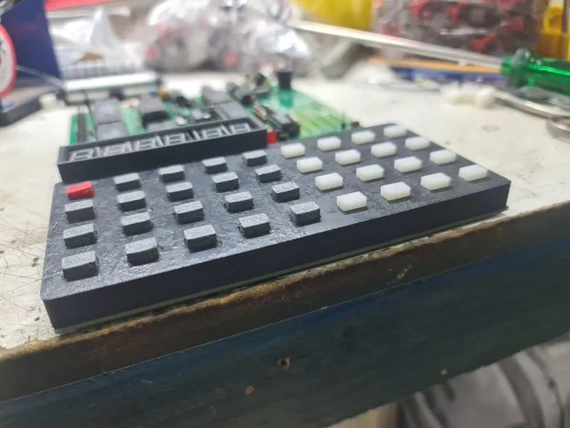 MPF-1 (Microprofessor-1) bàn phím, phím và vỏ (keyboard, keys and case) - Image 1