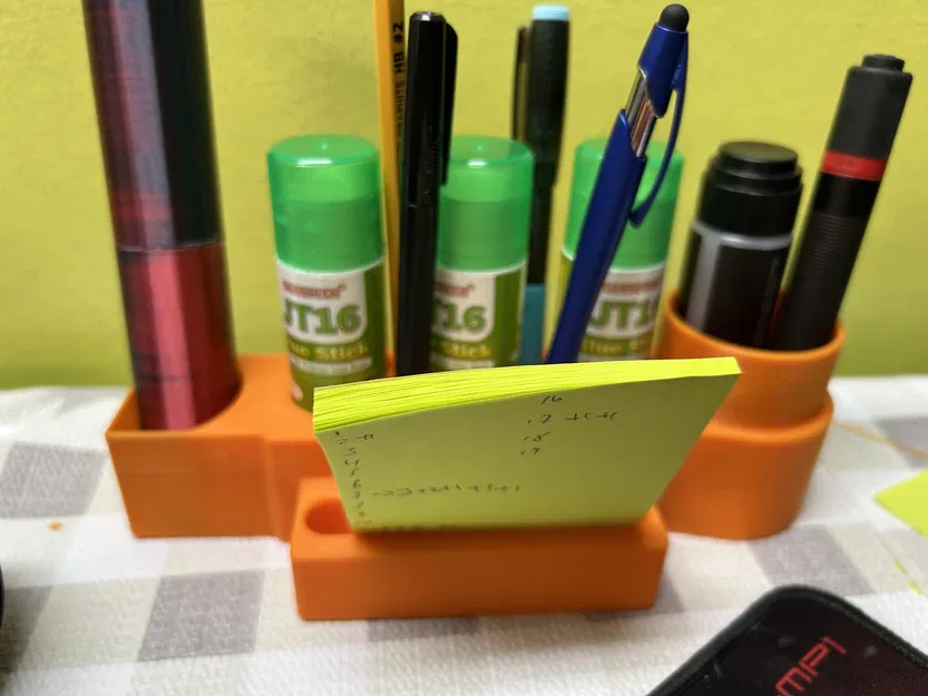 Khay đựng keo thỏi & bút - Image 1