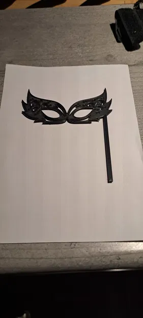 Trang trí bánh hình mặt nạ (Mask cake decoration) - Image 2