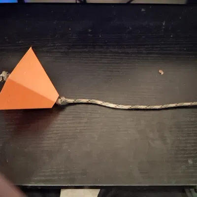 Chùy dây tự chế (Improvised flail)