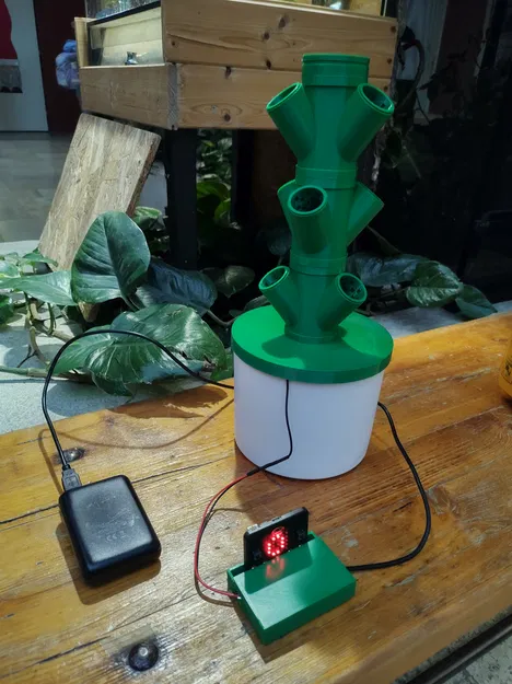 Giá đỡ aquaponic dọc điều khiển bằng micro:bit - Image 1