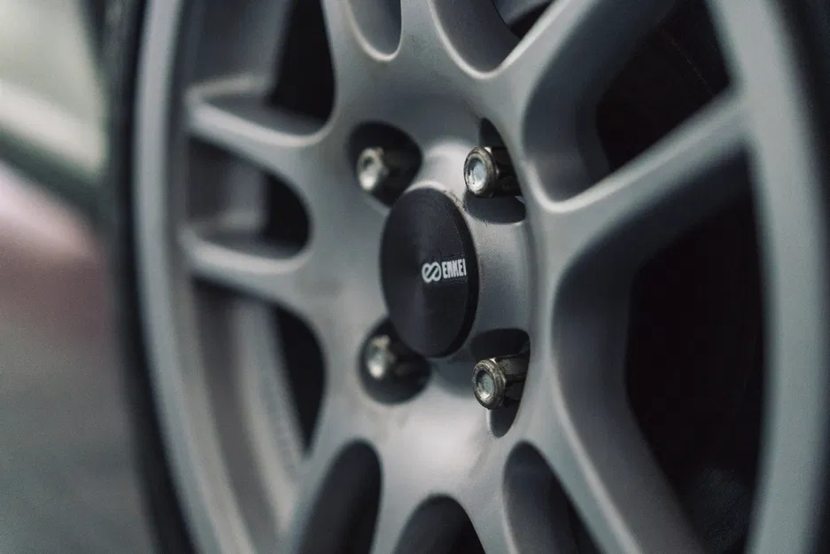 Nắp chụp tâm mâm ENKEI (56mm) - Image 1