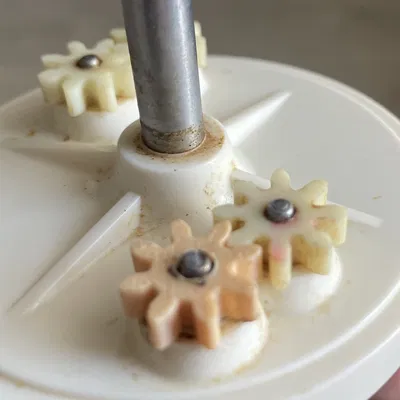 Bánh răng (Шестеренка)