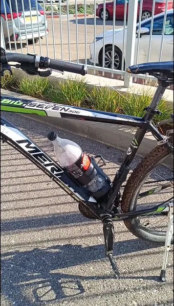 Giá gắn bình 1.5L cho xe đạp MERIDA (Bottle Cage) - Image 1