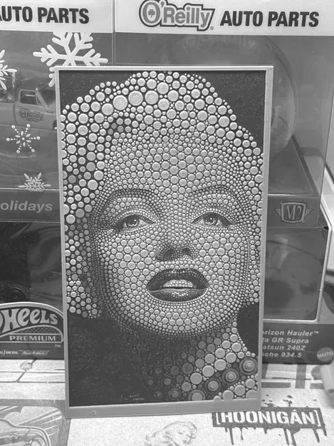 Marylin Monroe – Tranh nghệ thuật in 3D dạng mosaic vòng tròn - Image 1