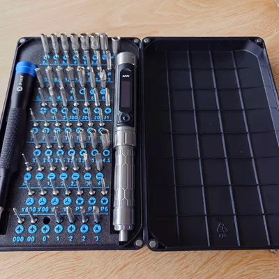 Insert bits iFixit Mako cải tiến cho driver và tua vít miniware ES15