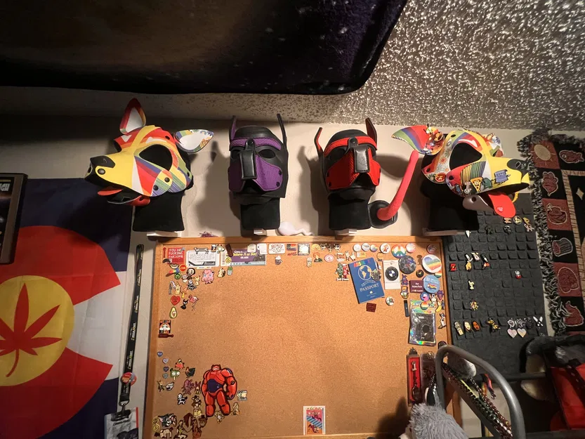 Pup Hood Mannequin Head Wall Mount - Giá Treo Tường Cho Đầu Mannequin - Image 1