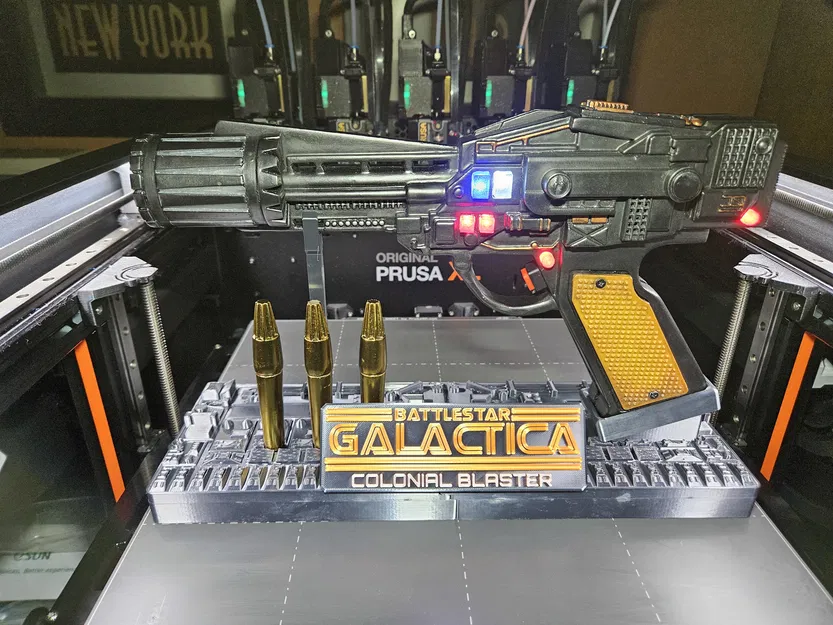 BSG 1978 - Đế Trưng Bày Colonial Blaster (Greebled) - Image 1