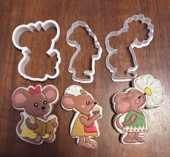Khuôn cắt bánh quy chủ đề chuột (chuột đọc sách, cầm hoa, làm đầu bếp) - Image 1