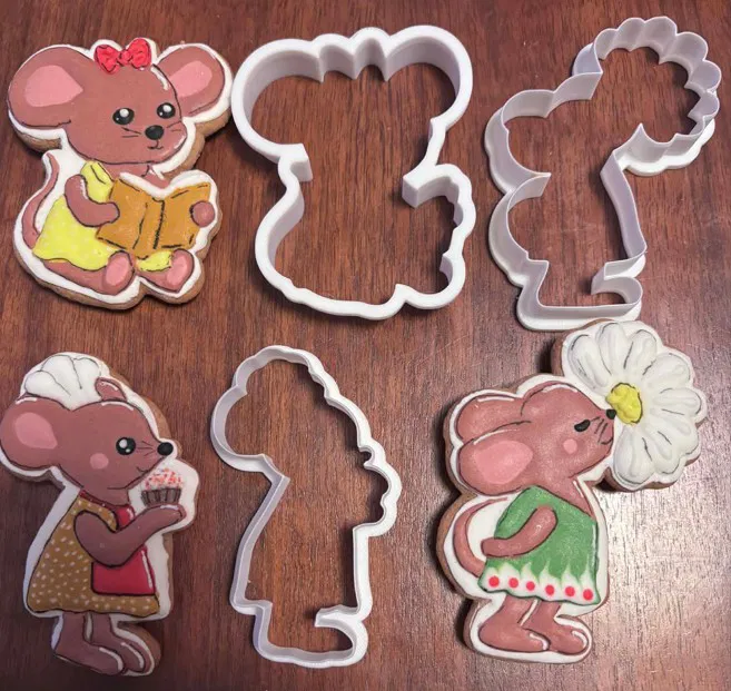 Khuôn cắt bánh quy chủ đề chuột (chuột đọc sách, cầm hoa, làm đầu bếp) - Image 2