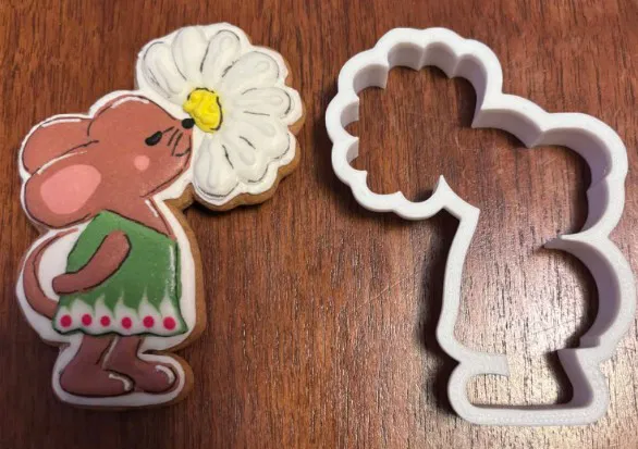 Khuôn cắt bánh quy chủ đề chuột (chuột đọc sách, cầm hoa, làm đầu bếp) - Image 3
