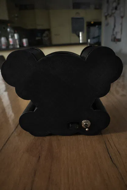 Ống Cắm Bút Đầu Lâu Mũ Rơm gắn LED – RGB Desk Organizer | Dễ In - Image 3