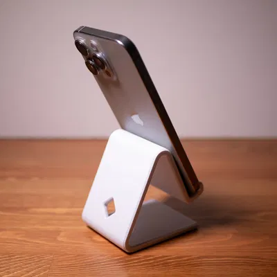 Kệ điện thoại chắc chắn (Sturdy Phone stand)