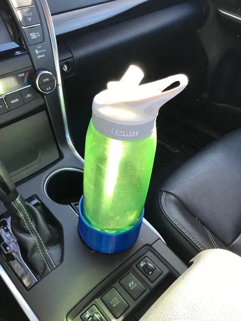 Khay giữ ly ô tô cho chai nước lớn (Toyota Camry 2017) - Image 3