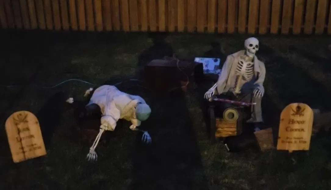 Pháo đạo cụ kích thước thật (Life Sized Prop Cannon) - Image 2