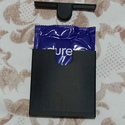 Hộp đựng condom trong ví (parametric)