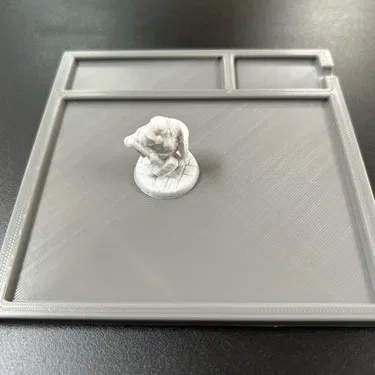 Trạm sơn "The Mini Stand" cho DnD và các game mini để bàn