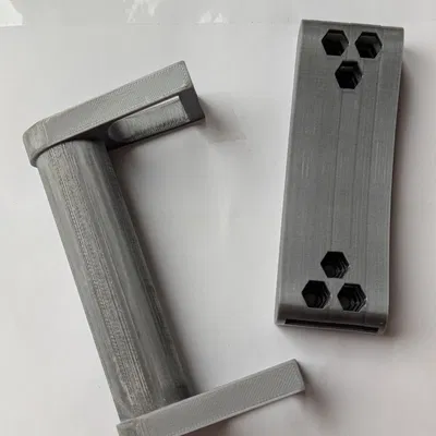 Tay cầm và ngàm gắn tay cho khiên cosplay/khiên gỗ