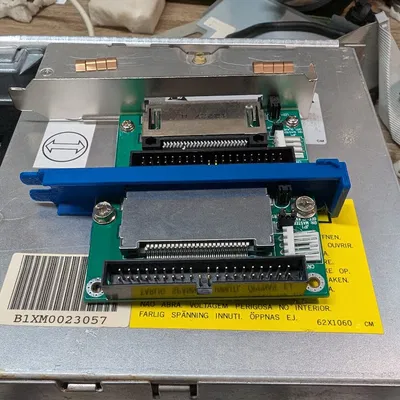 Ngàm gắn IBM PS/2 MCA CF Adapter và bộ chuyển HDD LED
