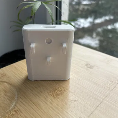 Giá treo sạc GP Batteries E421 cho pegboard IKEA SKÅDIS