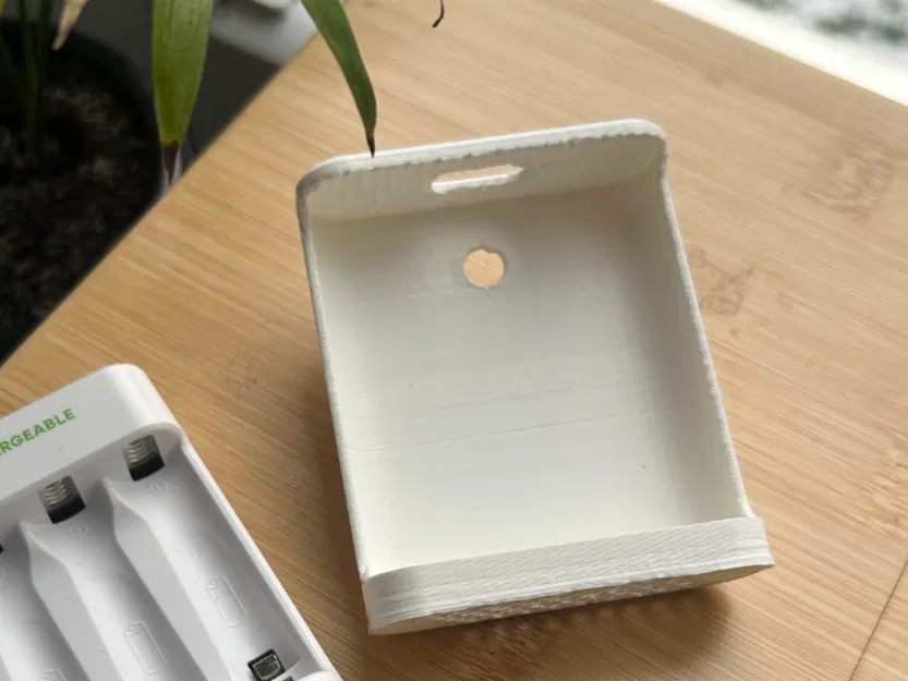 Giá treo sạc GP Batteries E421 cho pegboard IKEA SKÅDIS - Image 6