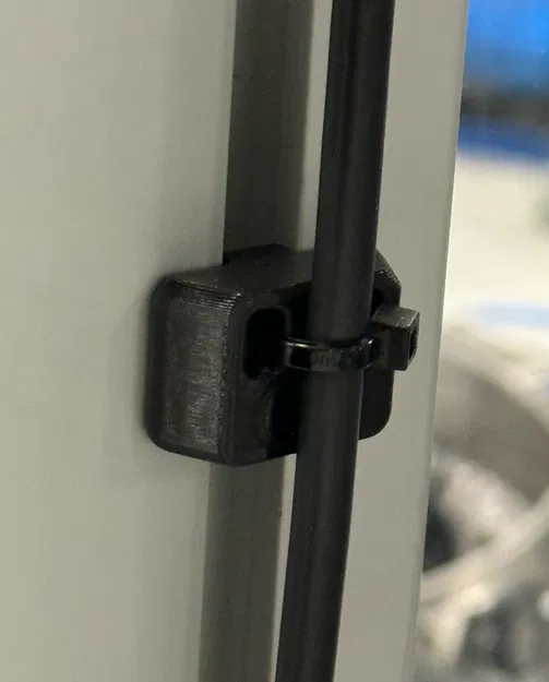 Kẹp cáp (Cable clip) dùng dây rút cho nhôm định hình T-slot 8mm - Image 1