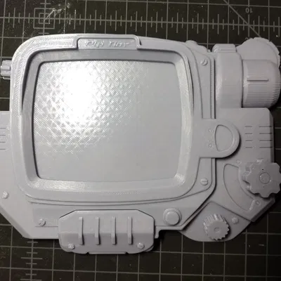 Kẹp thẻ Pip-Boy 3000 Mk IV (Pip-Boy 3000 Mk IV Badge Holder)