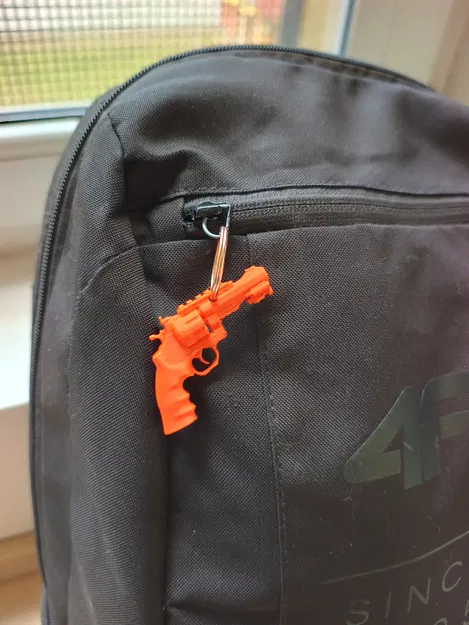 R8 Revolver / CS2 charm - Image 1