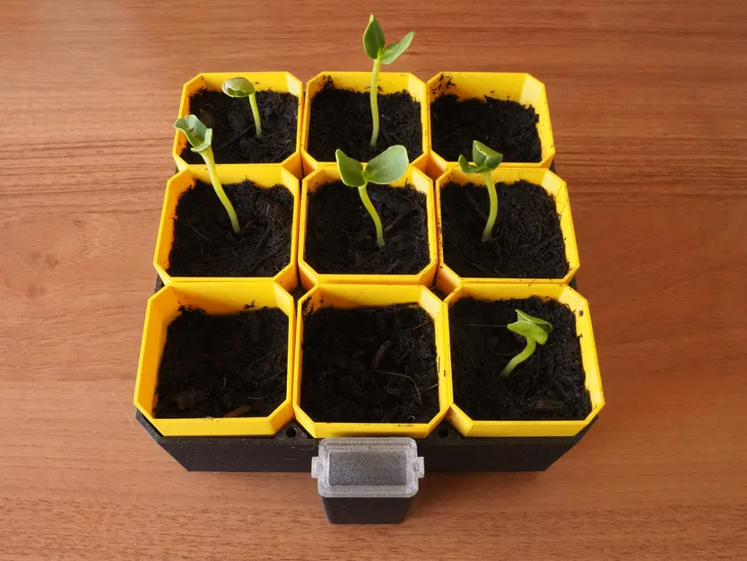 Bộ Ươm Hạt Tự Tưới Nhỏ Gọn (Small Self-Watering Seed Starter) - Image 1