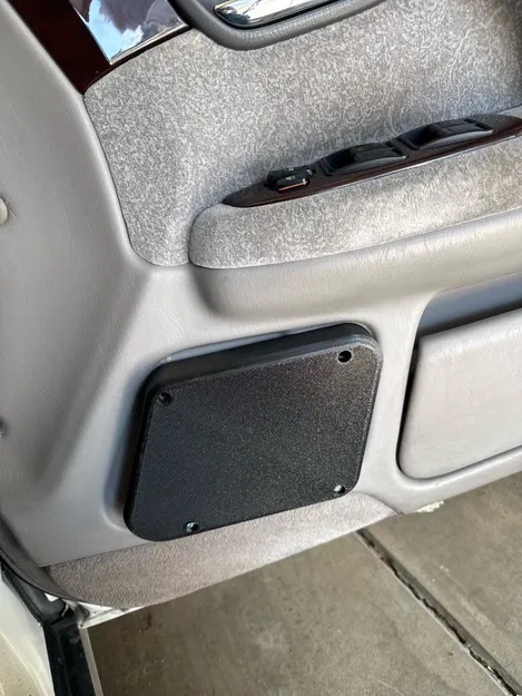 Ốp che loa (Speaker Covers) - Image 1