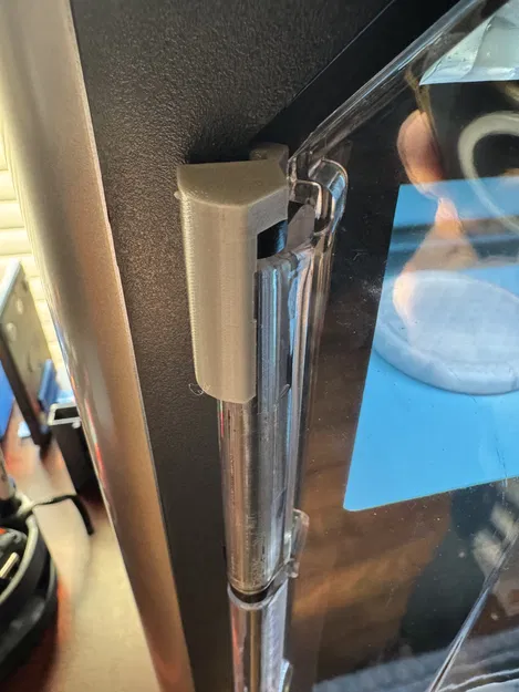 QIDI X-Max 3 – Chặn Giữ Cửa Mở Gắn Trùm Lên Bản Lề (Door Hold Open Over Hinge) - Image 1