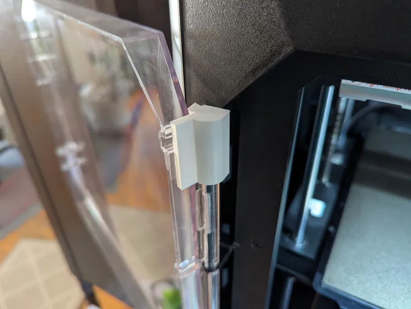 QIDI X-Max 3 – Chặn Giữ Cửa Mở Gắn Trùm Lên Bản Lề (Door Hold Open Over Hinge) - Image 4