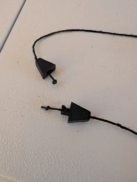 Twist Clasp 1mm - Image 1