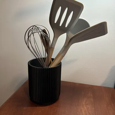Khay đựng dụng cụ nhà bếp (Kitchen Utensil Holder)