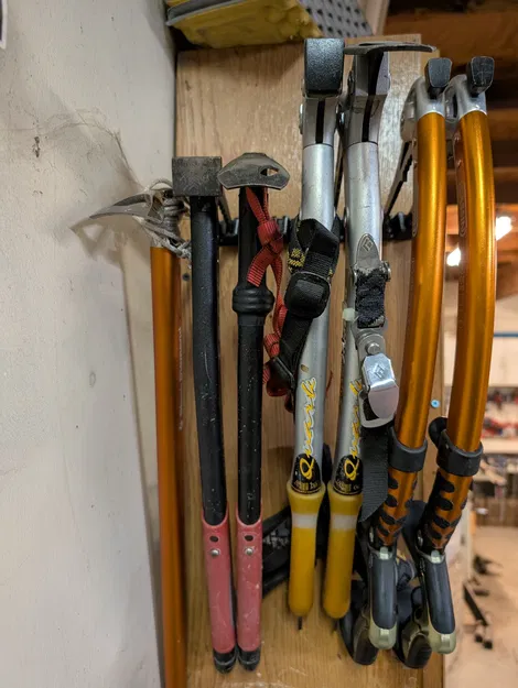 Móc Treo Lưu Trữ Ice Tool / Ice Axe Gắn Tường - Image 2