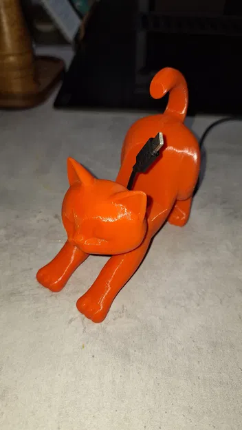 Giá đỡ điện thoại hình mèo có khe cắm sạc - Image 2