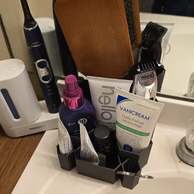 Kệ sắp xếp đồ nhà vệ sinh - Mặt trước mở