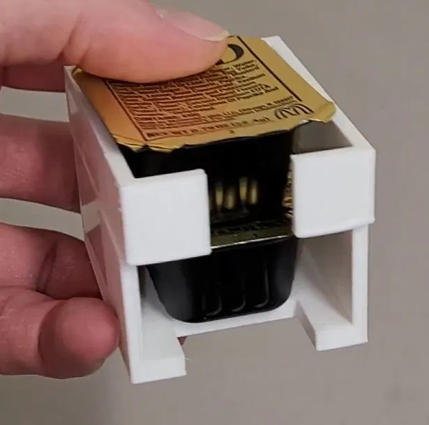 Bộ nhả cốc sốt chấm McDonald’s – chứa tối đa 9 cốc - Image 1