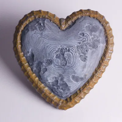 Trái tim bê tông cốt thép rebar gia cường “I LOVE U”