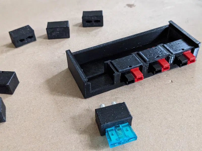 Hộp phân phối Anderson PowerPole dạng mô-đun, low profile (flat) - Image 4