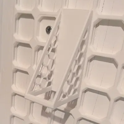 Giá treo chai xịt cho openGrid