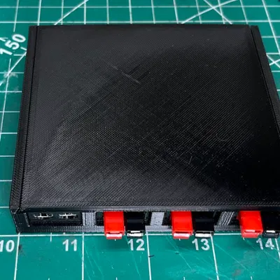 Hộp phân phối Powerpole (Powerpole distribution box)