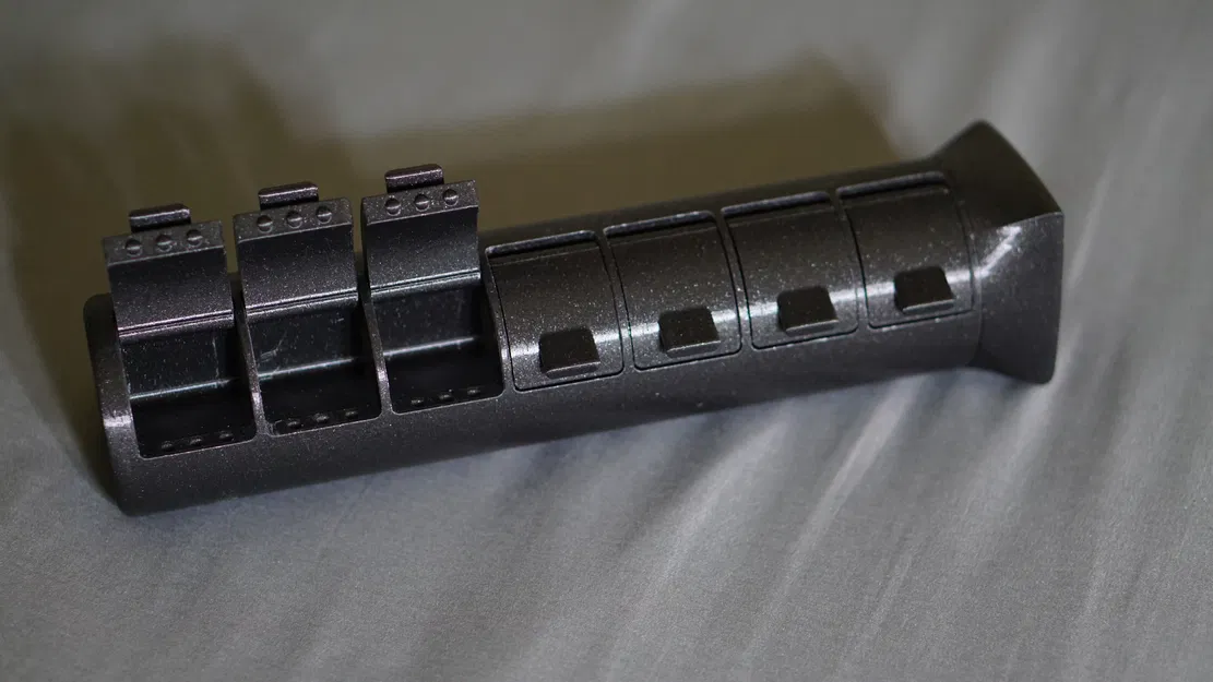 Hộp thuốc 7 ngày dạng xoay 4 ngăn/ngày (FreeCAD parametric) - Image 2