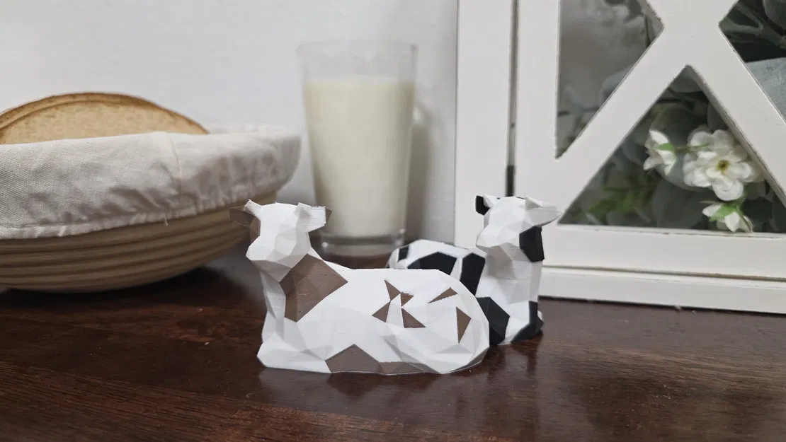 Bò Low-Poly Hiện Đại (Modern Low-Poly Cow) - Image 1