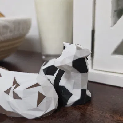 Bò Low-Poly Hiện Đại (Modern Low-Poly Cow)