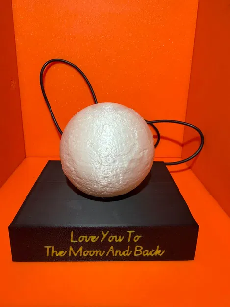 Yêu em tới tận mặt trăng rồi quay về (Love you to the moon and back) - Image 1