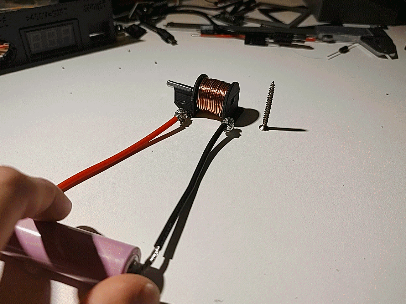 Máy gia tốc tuyến tính điện từ (Electromagnetic Linear Accelerator) - Image 1