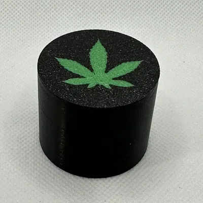 Hộp Đựng Nắp Vặn – Thiết Kế Nắp Lá Cần Sa