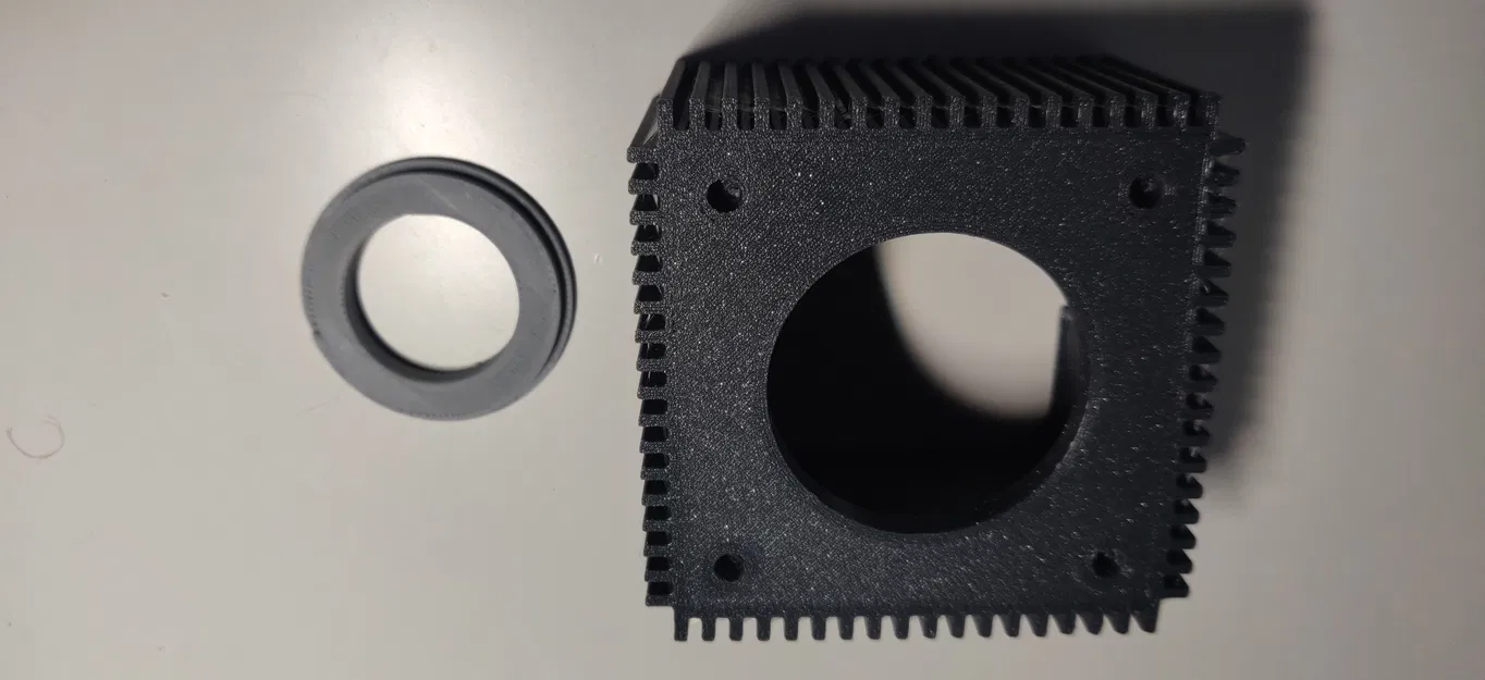 Đèn bàn cube gân (ribbed) scale 75% - Image 2